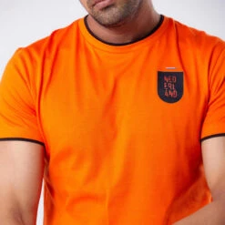 Kipsta Oranje Shirt Heren Nederland FF100 WK 2022 11 Kipsta Oranje Shirt Heren Nederland FF100 WK 2022 -Voetbal Sport Mode oranje shirt heren nederland ff100 wk 2022 4