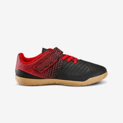 Kipsta Zaalvoetbalschoenen Kind Futsal 100 Klittenband Zwart/rood -Voetbal Sport Mode zaalvoetbalschoenen kind futsal 100 klittenband zwartrood 1